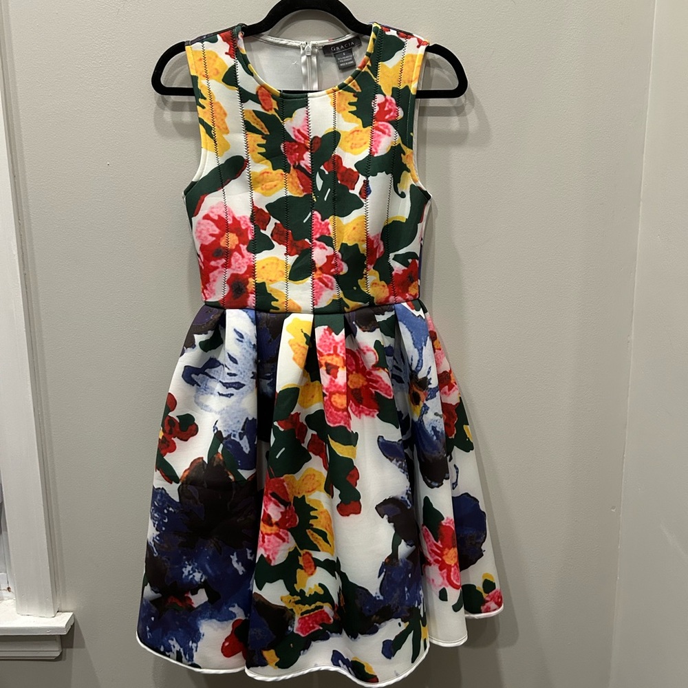 Gracia Fit & Flare Sleeveless Floral Scuba Dress - Picture 3 of 6